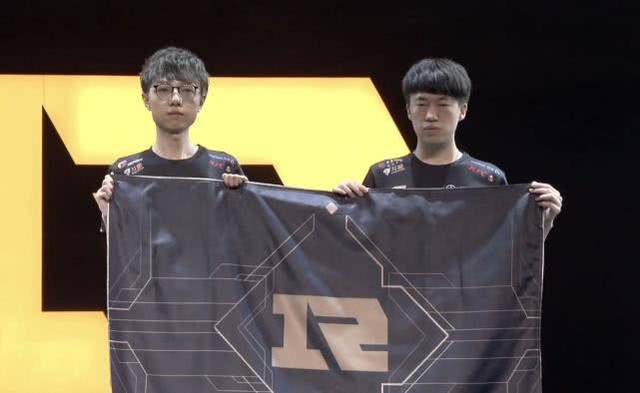 亦敌亦友 亦敌亦友