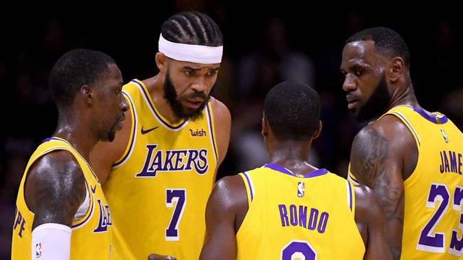 新年夜的主 新年夜的主