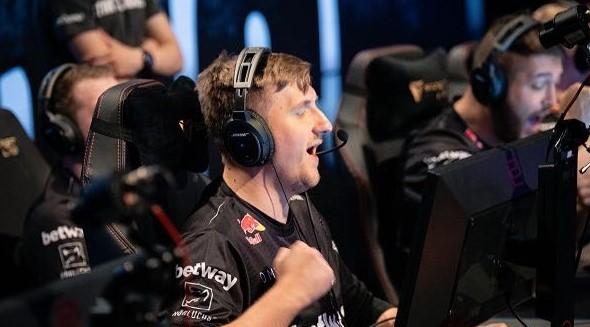 持续比对官 持续比对官