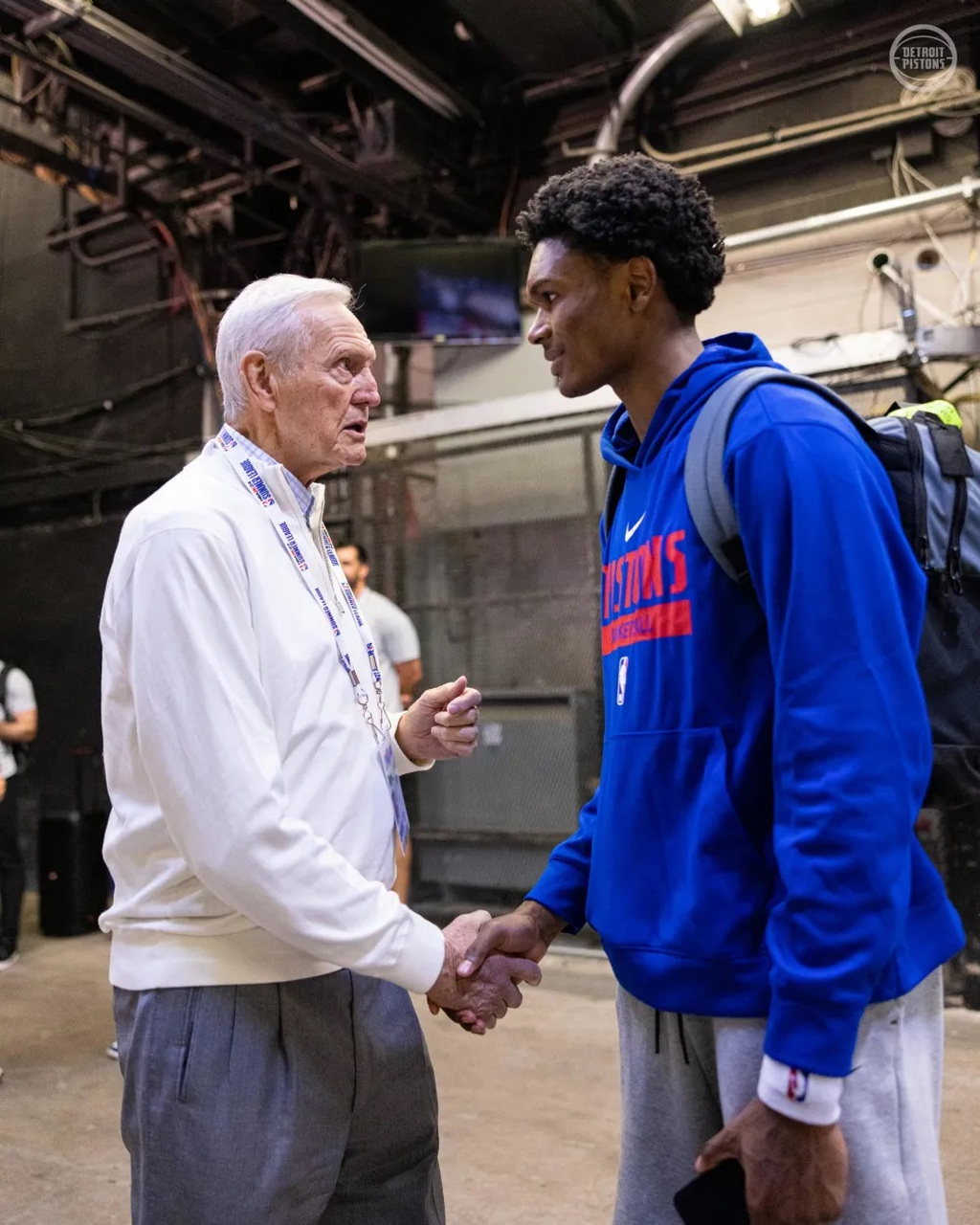 斜内向外 斜内向外