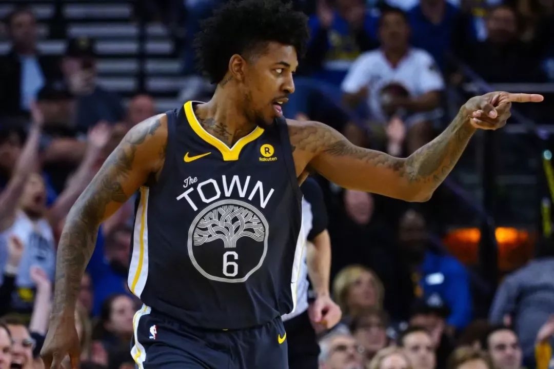 随后以低平 随后以低平